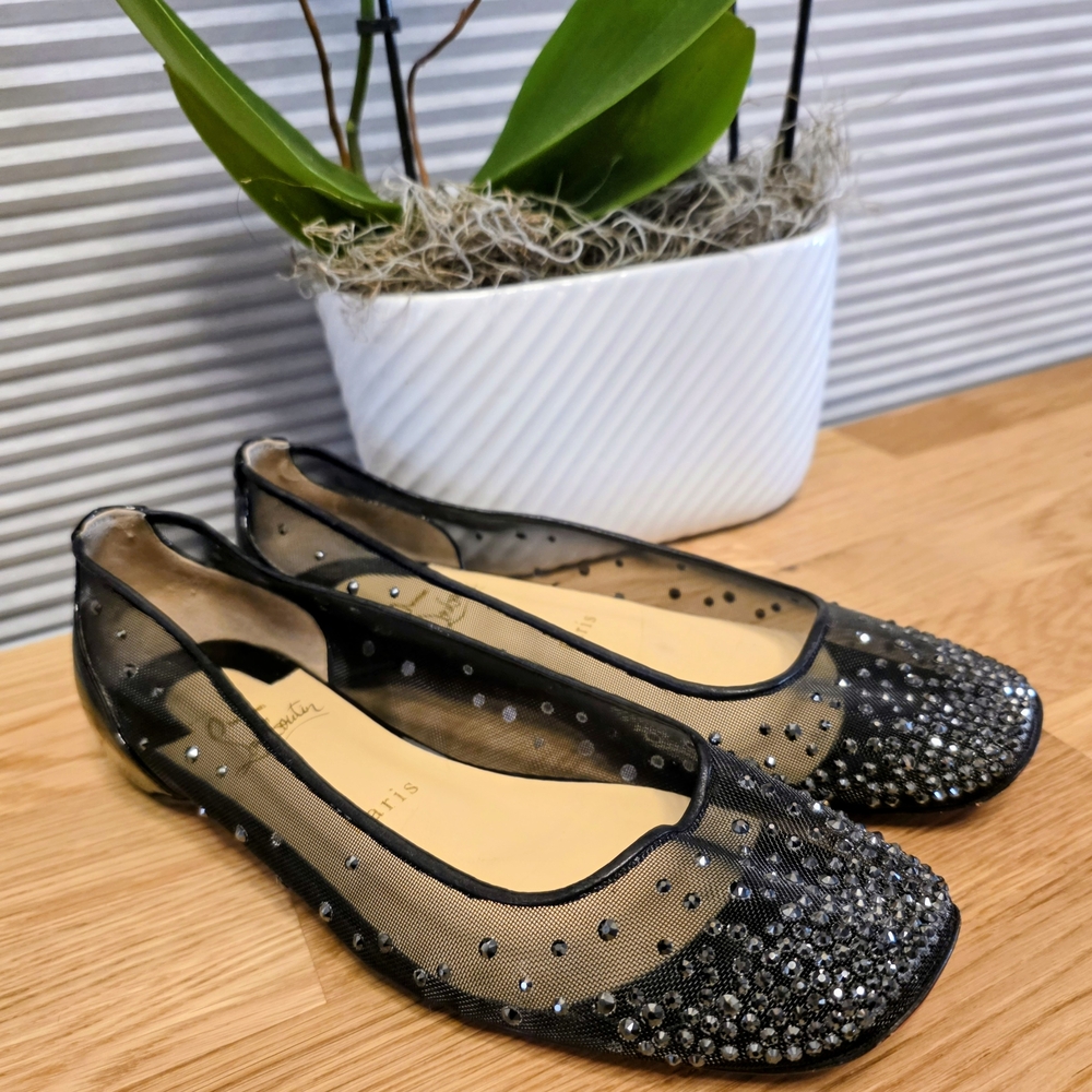Christian LOUBOUTIN flats 37 Fits US 7